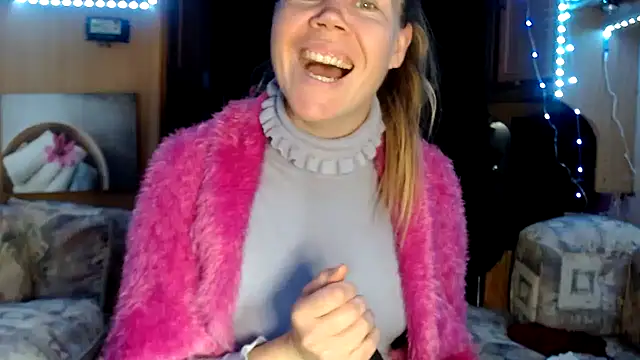 CallMeMaria online show from January 31, 1:23 pm