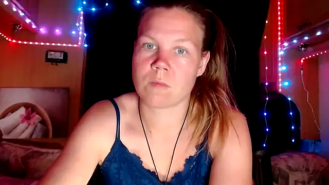 CallMeMaria online show from February 1, 7:13 pm