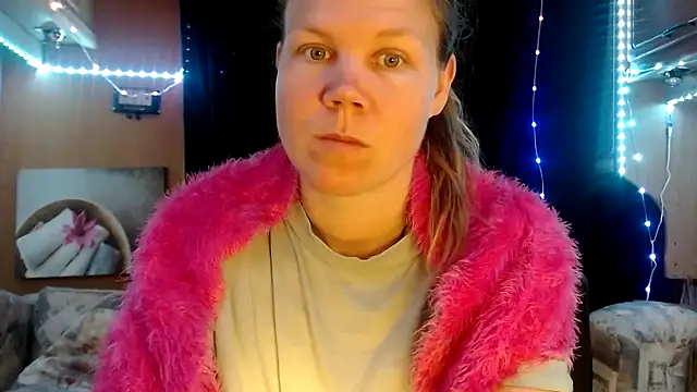 CallMeMaria online show from February 28, 10:20 am