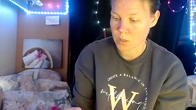 CallMeMaria online show from March 3, 10:06 am