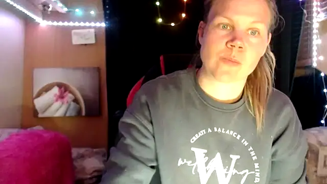 CallMeMaria online show from March 4, 5:56 pm