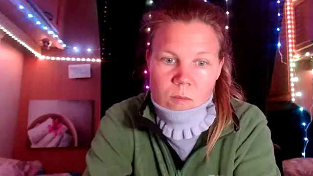 CallMeMaria online show from March 7, 10:13 am