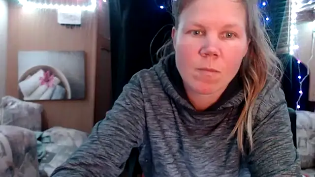 CallMeMaria online show from March 15, 8:32 pm