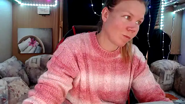 CallMeMaria online show from March 19, 11:06 am