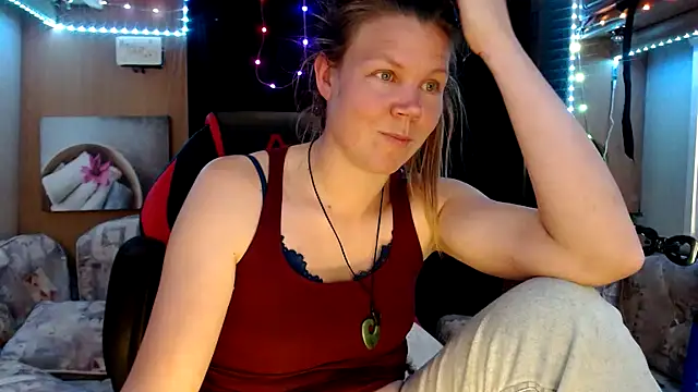 CallMeMaria online show from March 21, 2:51 pm