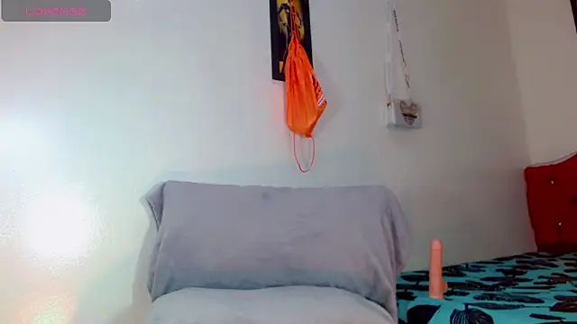 Snapshot of alexsandra_kiss chatting on February 23, 11:07 am alexsandra kiss online show from February 23, 11:07 am