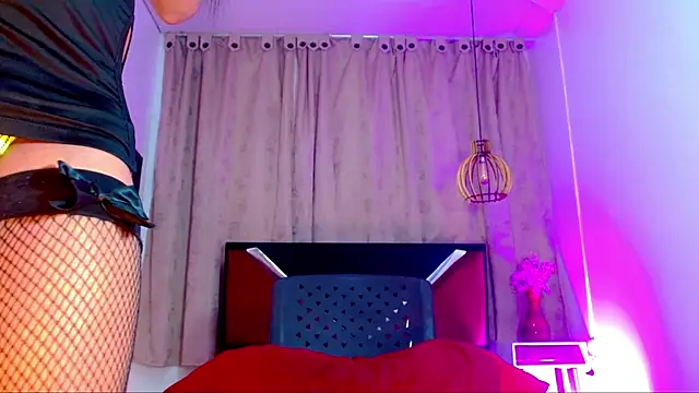 Snapshot of alexsandra_kiss chatting on June 26, 11:25 am alexsandra kiss online show from June 26, 11:25 am