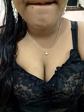 Snapshot of priya_00143 chatting on May 8, 5:07 pm priya 00143 online show from May 8, 5:07 pm