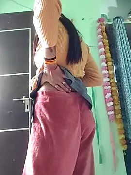 Snapshot of Hotty-Nidhi chatting on February 3, 6:40 am Hotty-Nidhi online show from February 3, 6:40 am