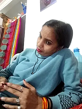 Snapshot of Hotty-Nidhi chatting on February 5, 4:33 pm Hotty-Nidhi online show from February 5, 4:33 pm