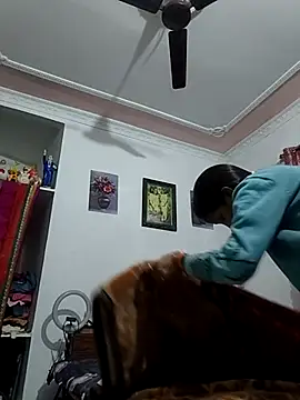 Snapshot of Hotty-Nidhi chatting on February 6, 4:39 am Hotty-Nidhi online show from February 6, 4:39 am