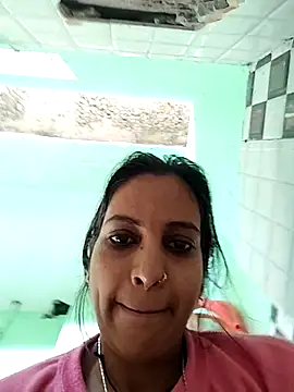 Snapshot of Hotty-Nidhi chatting on February 8, 4:27 am Hotty-Nidhi online show from February 8, 4:27 am