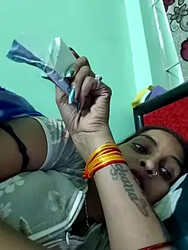 Snapshot of Hotty-Nidhi chatting on February 10, 5:28 pm Hotty-Nidhi online show from February 10, 5:28 pm