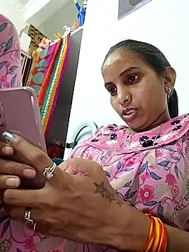 Snapshot of Hotty-Nidhi chatting on February 12, 5:30 pm Hotty-Nidhi online show from February 12, 5:30 pm