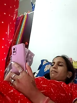 Snapshot of Hotty-Nidhi chatting on April 1, 4:24 am Hotty-Nidhi online show from April 1, 4:24 am