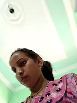 Snapshot of Hotty-Nidhi chatting on April 2, 4:21 am Hotty-Nidhi online show from April 2, 4:21 am