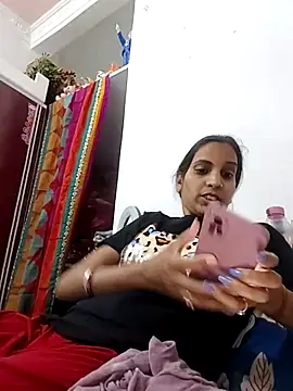 Snapshot of Hotty-Nidhi chatting on April 5, 4:59 pm Hotty-Nidhi online show from April 5, 4:59 pm