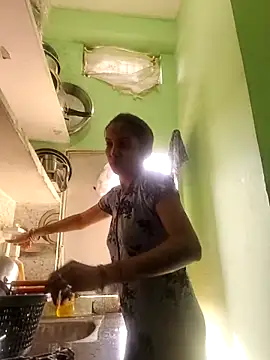 Snapshot of Hotty-Nidhi chatting on April 6, 4:46 am Hotty-Nidhi online show from April 6, 4:46 am