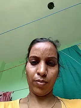 Snapshot of Hotty-Nidhi chatting on May 19, 5:14 am Hotty-Nidhi online show from May 19, 5:14 am