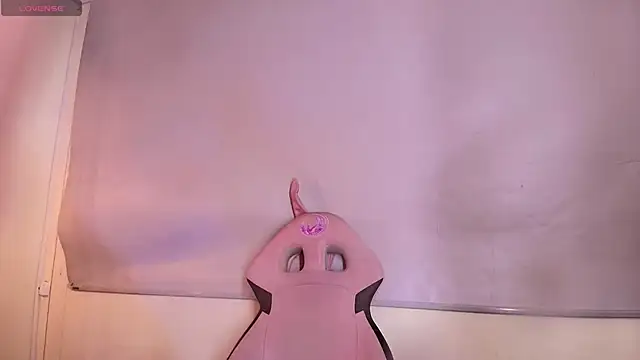 adara evanss online show from November 27, 8:00 pm