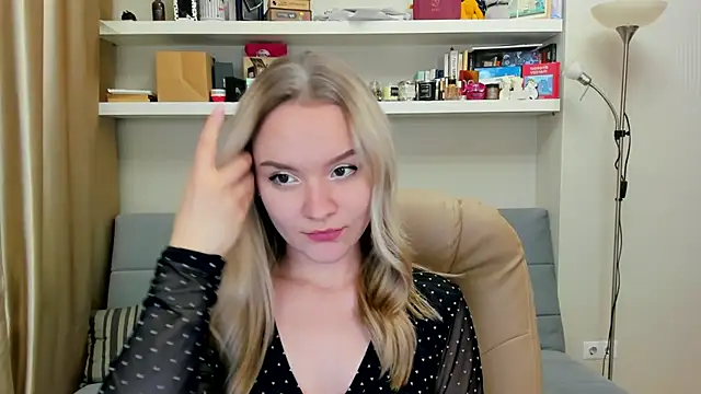 Snapshot of Kara_Smith_ chatting on December 2, 1:03 am Kara Smith online show from December 2, 1:03 am