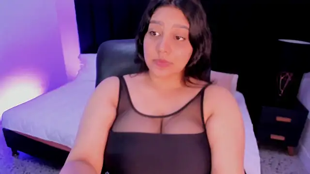 Snapshot of dullce77 chatting on June 1, 7:37 pm dullce77 online show from June 1, 7:37 pm