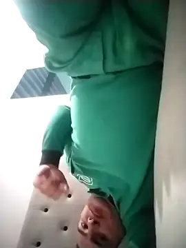 Snapshot of Andy-rtg chatting on November 11, 1:49 am Andy-rtg online show from November 11, 1:49 am