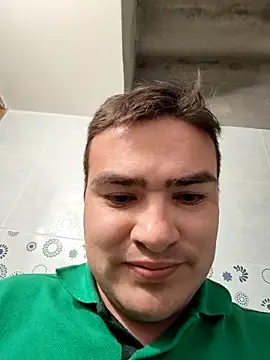 Snapshot of Andy-rtg chatting on December 5, 2:31 am Andy-rtg online show from December 5, 2:31 am