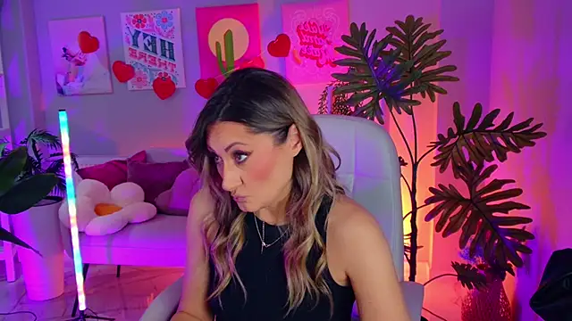 SarahAlluring online show from February 23, 12:46 pm