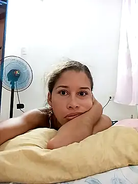 Snapshot of Sexi_girl29 chatting on October 1, 9:48 am Sexi girl29 online show from October 1, 9:48 am