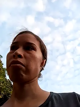 Snapshot of Sexi_girl29 chatting on December 4, 9:45 pm Sexi girl29 online show from December 4, 9:45 pm