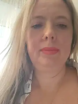 Irina3718 online show from November 2, 2:08 pm