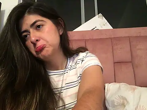 skyler1195 online show from February 27, 3:39 am