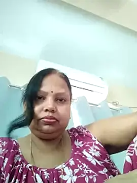 Snapshot of Arohi35 chatting on May 18, 2:18 am Arohi35 online show from May 18, 2:18 am