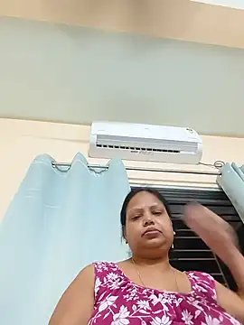 Snapshot of Arohi35 chatting on May 26, 1:29 pm Arohi35 online show from May 26, 1:29 pm