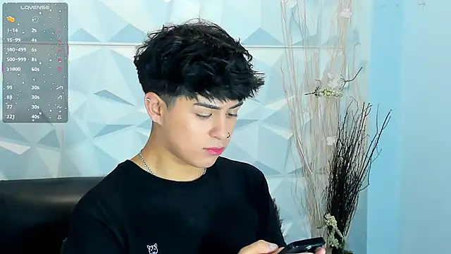 Snapshot of Sam_Daves chatting on October 1, 1:39 pm Sam Daves online show from October 1, 1:39 pm