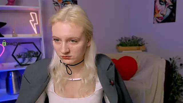 madam uliis online show from March 18, 9:20 am