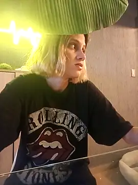 Snapshot of VictoriaLuxe chatting on September 8, 11:48 pm VictoriaLuxe online show from September 8, 11:48 pm