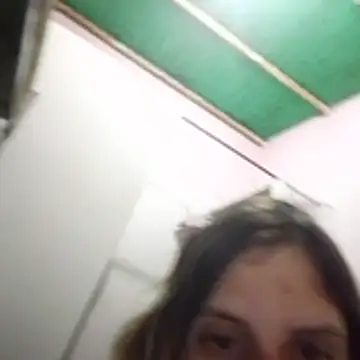 Snapshot of VictoriaLuxe chatting on April 8, 10:43 pm VictoriaLuxe online show from April 8, 10:43 pm