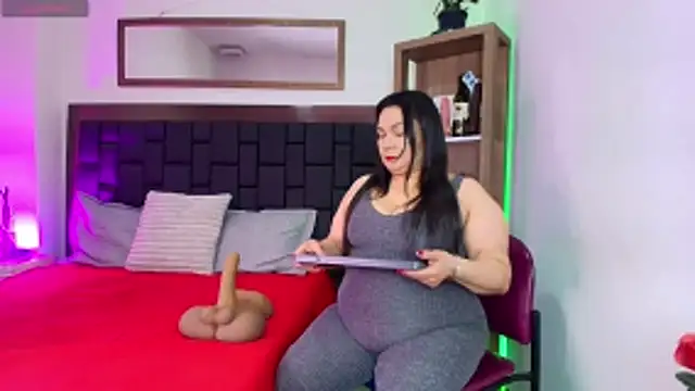 EllenaBoobs  online show from June 3, 4:04 am