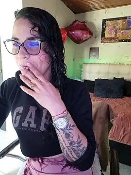 mia velvet1 online show from February 9, 3:38 pm