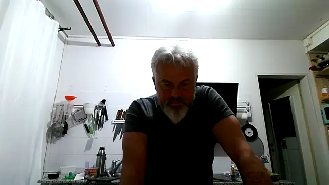 Snapshot of Berg_Boy chatting on March 26, 6:13 pm Berg Boy online show from March 26, 6:13 pm