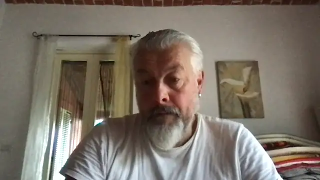 Snapshot of Berg_Boy chatting on May 3, 5:02 am Berg Boy online show from May 3, 5:02 am