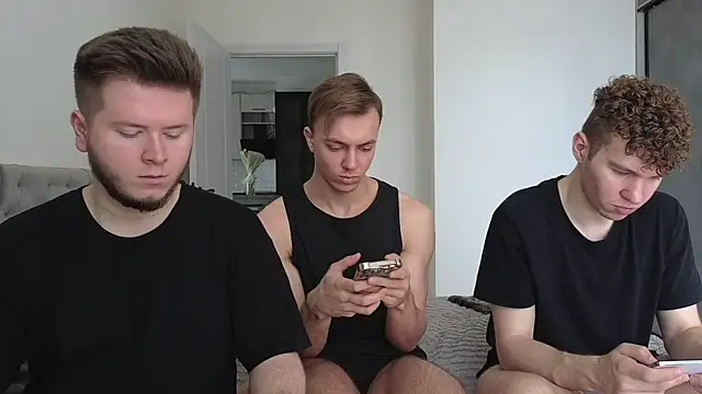 Snapshot of boys_sobolisha chatting on May 27, 8:44 am boys sobolisha online show from May 27, 8:44 am