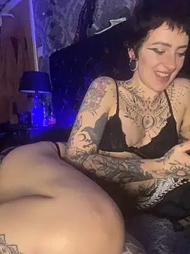 littleinkedblaise666 online show from November 5, 5:02 pm