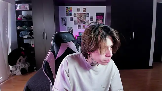 xIce Boy online show from April 14, 3:51 pm