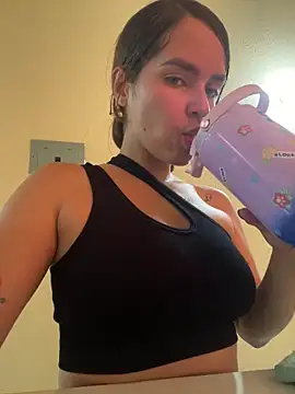 bran lindi online show from March 27, 10:09 pm