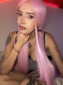 Snapshot of Emma_cute11 chatting on July 10, 11:07 pm Emma cute11 online show from July 10, 11:07 pm