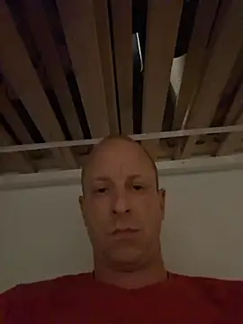 Snapshot of svenpfeifer chatting on June 13, 12:30 am svenpfeifer online show from June 13, 12:30 am