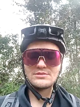 Snapshot of JuanMaty chatting on November 8, 10:19 pm JuanMaty online show from November 8, 10:19 pm